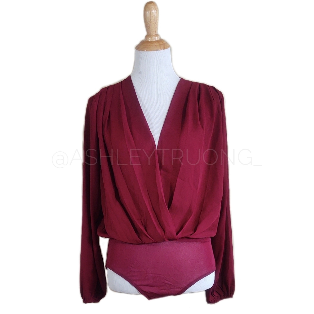 🎯 3 for $20 - Long Sleeved Plunge Bodysuit